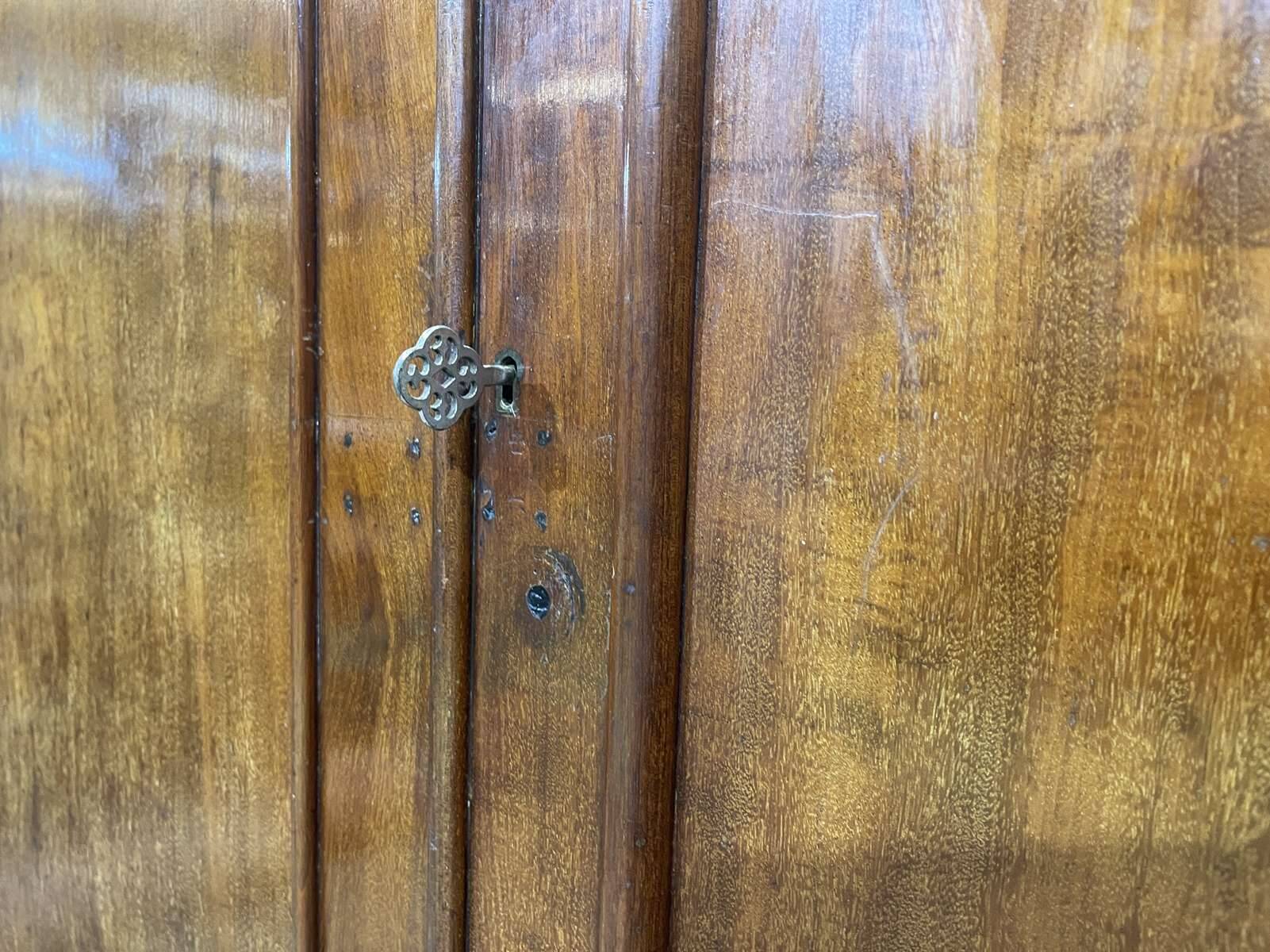 Armoire dressing Victorienne 19ème en acajou.