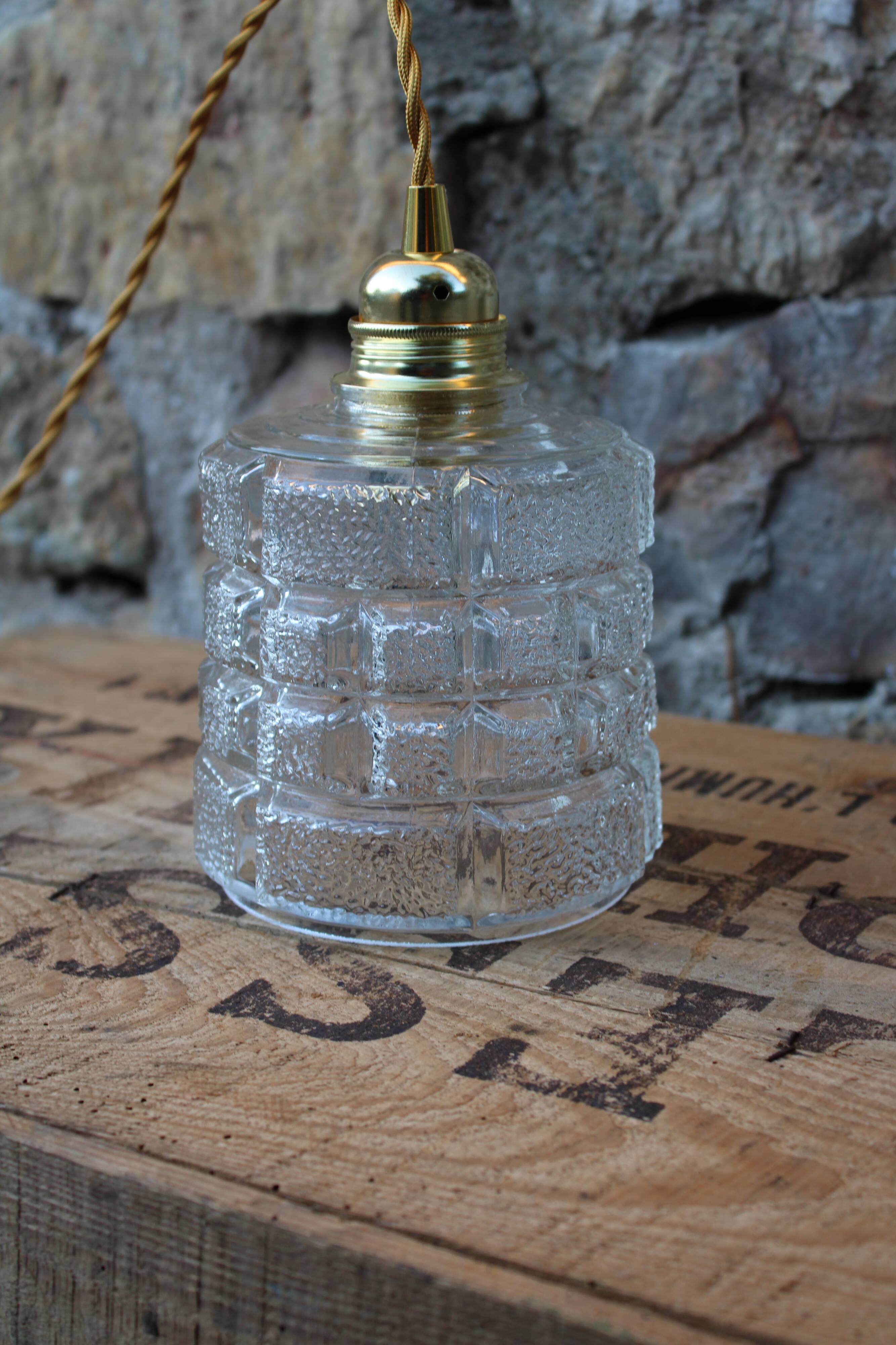 Moulded glass walk-in lamp