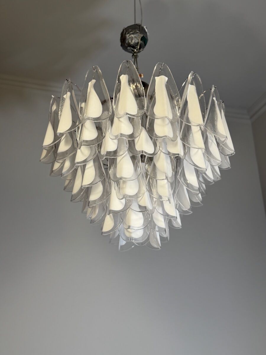 Venetian lustre in colourless and white Murano glass, circa 1990.