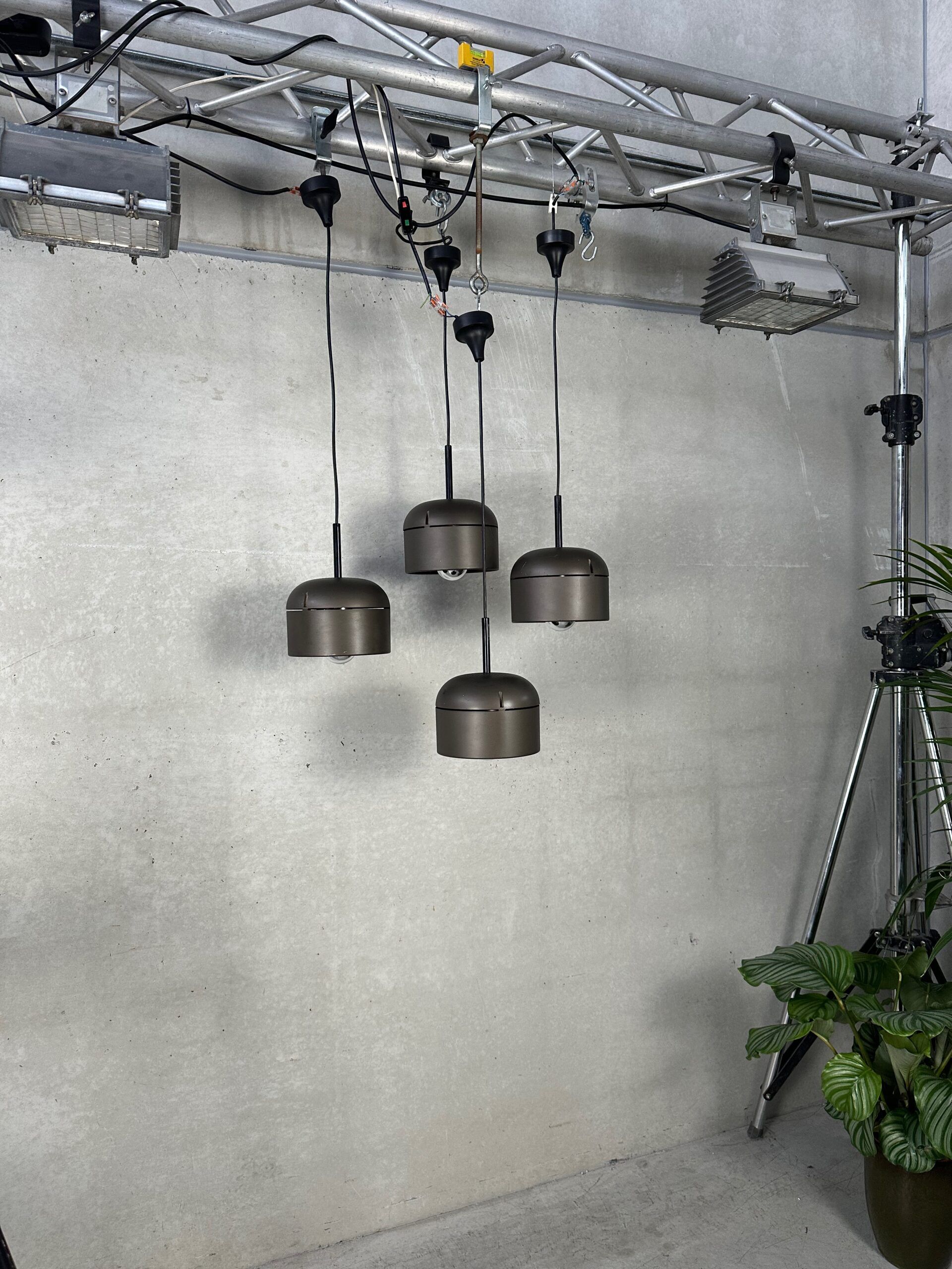 4x vintage pendant lamps – staff