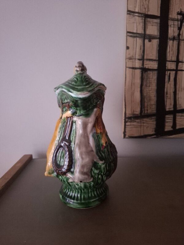 Pichet en barbotine Caldas