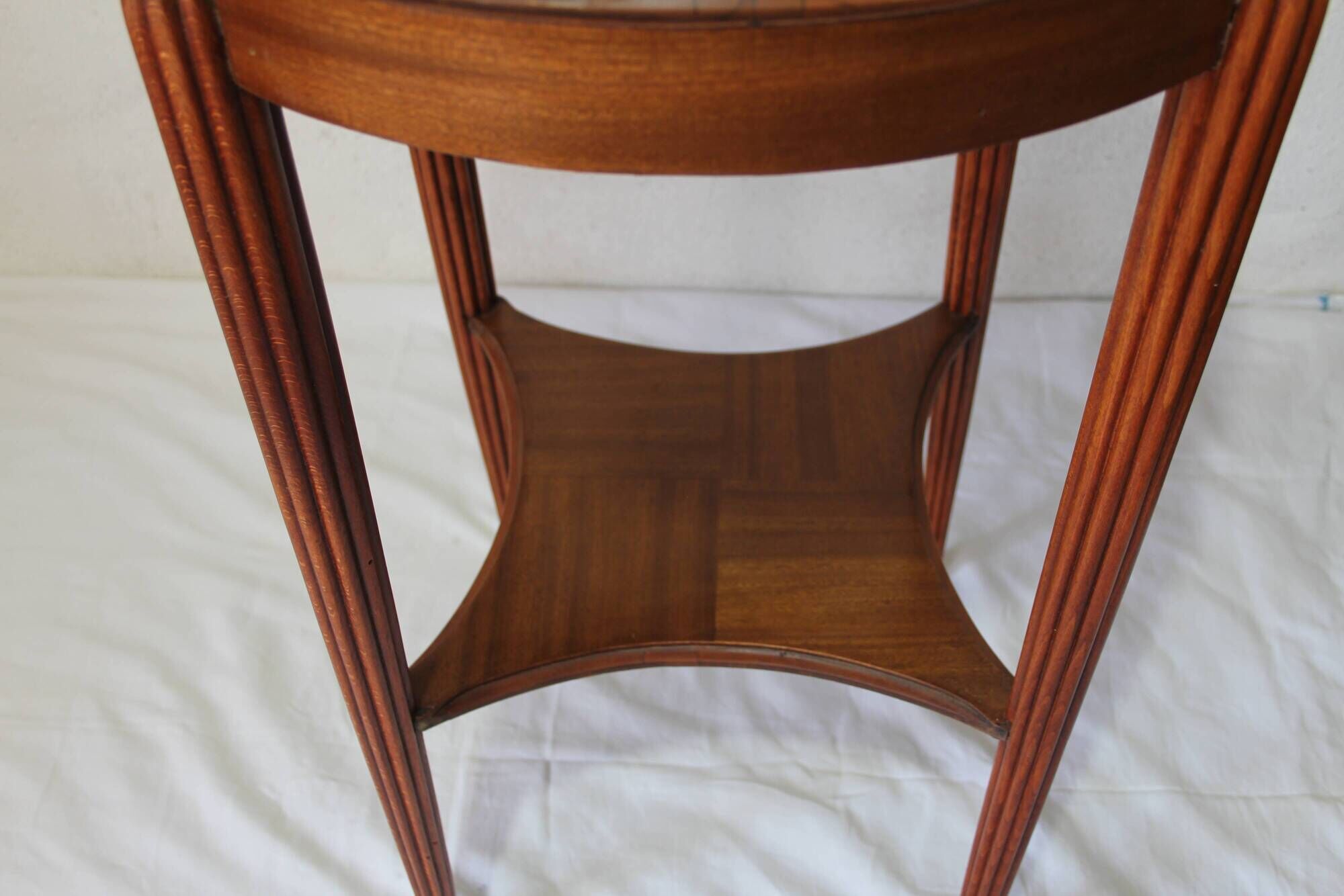 Art Deco Gueridon in Cherry Wood