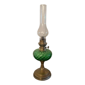 Lampe à pétrole ancienne