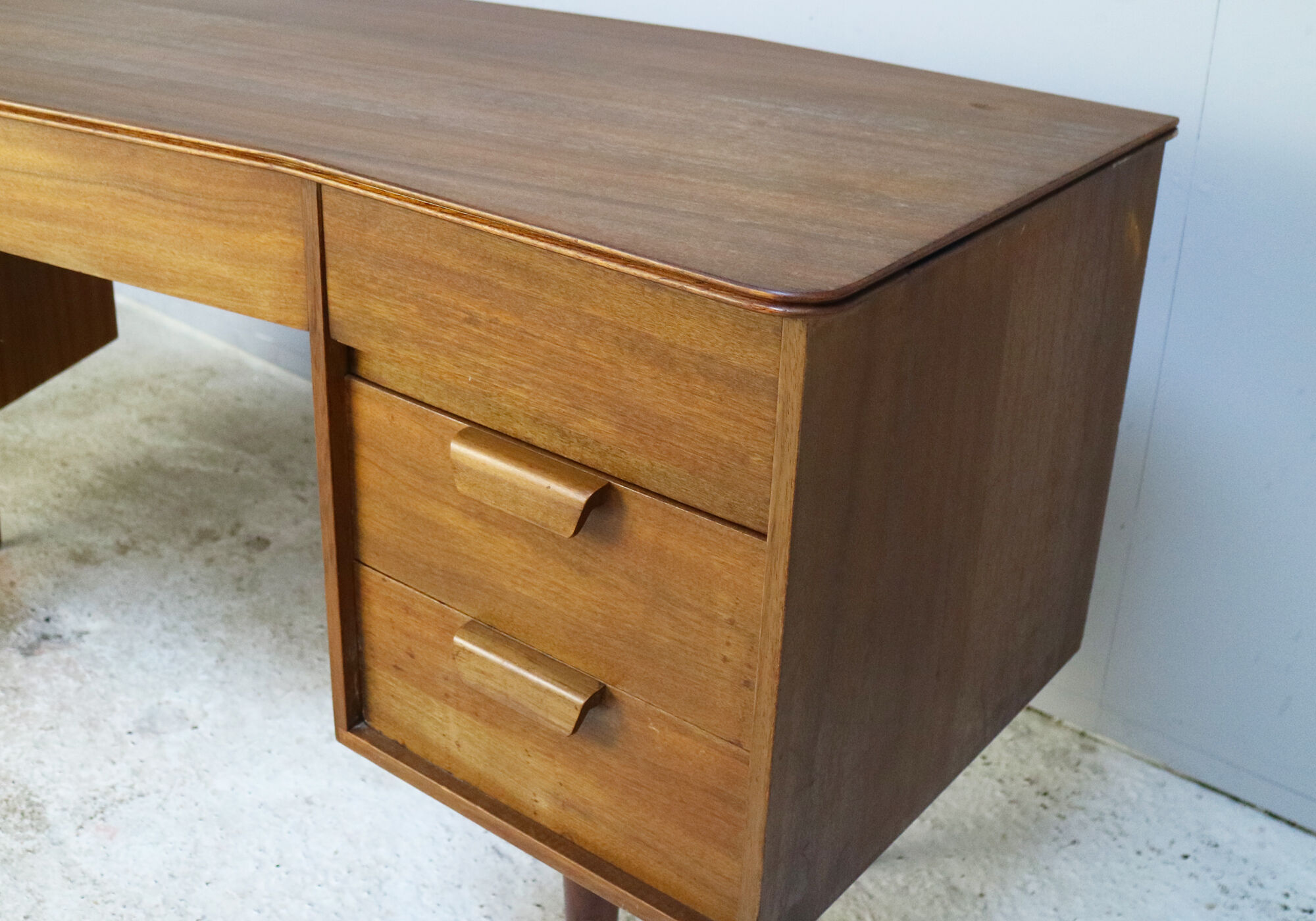 Desk by Gunther Hoffstead for Uniflex 1960