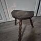 Tabouret tripode vintage au pieds torsadés