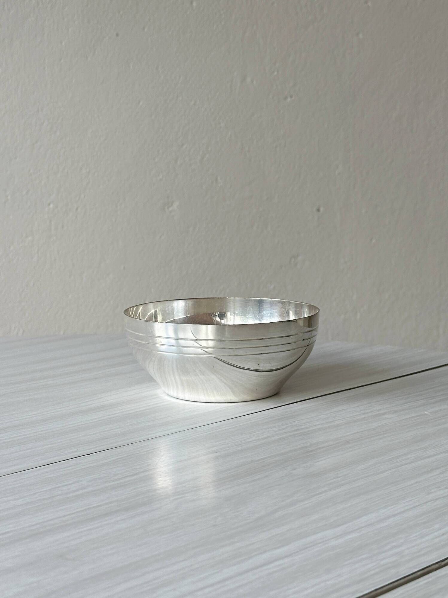 Small vintage silver-plated bowl