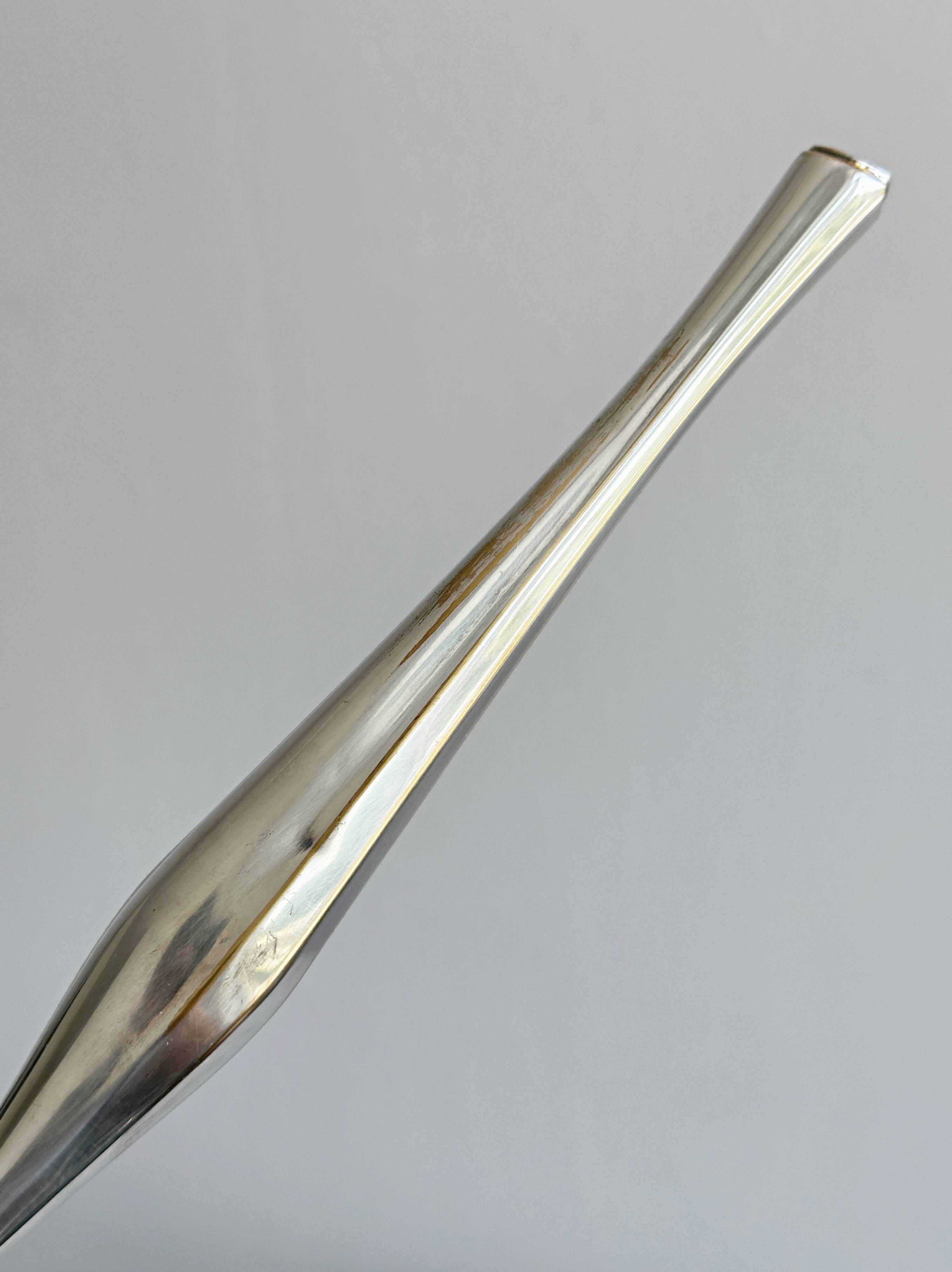 Light metal soliflore