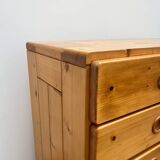 Les Arcs pine chest of drawers