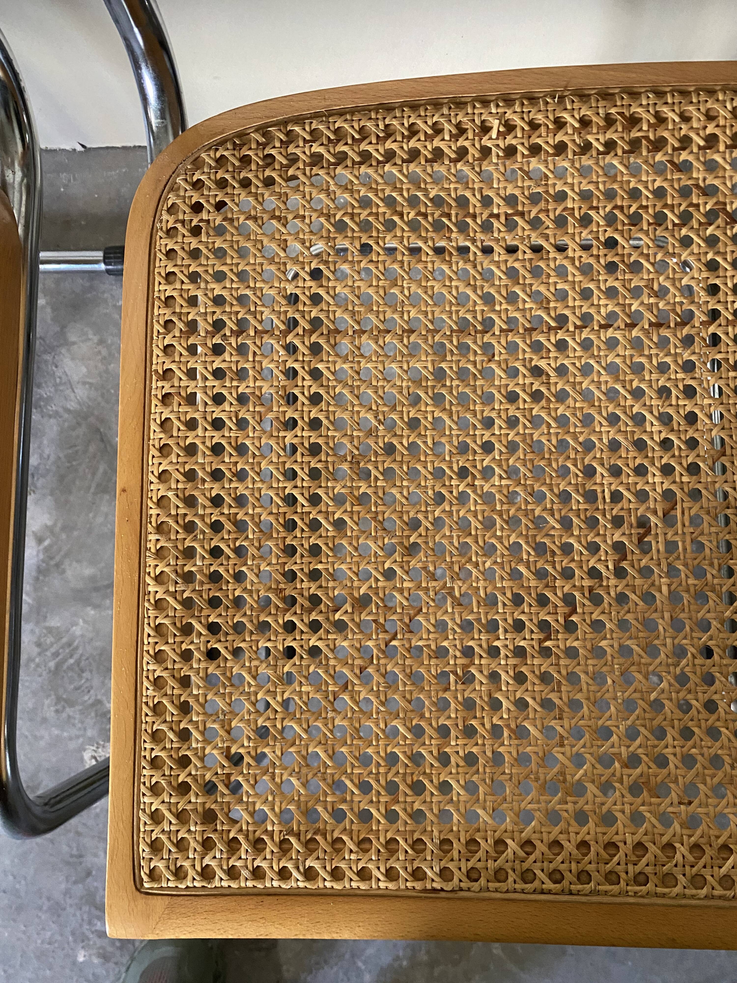 Série de quatre chaises B32 Marcel Breuer