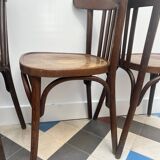 Ensemble de 4 chaises de bistrot .