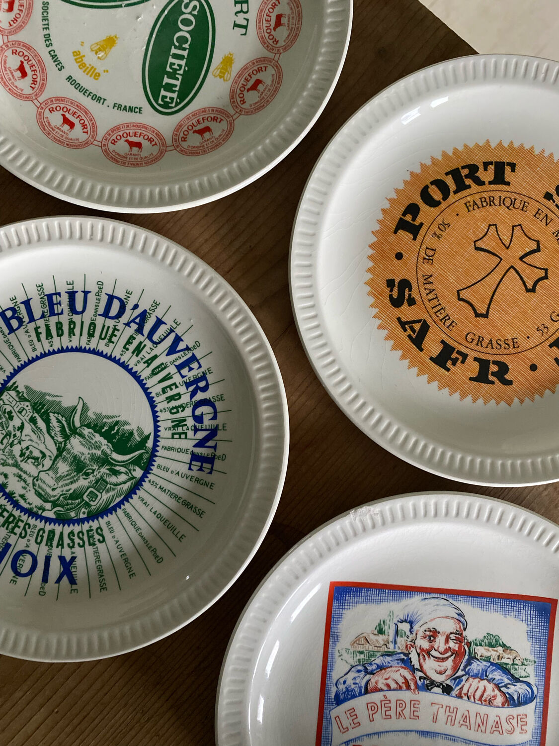 Set of 5 vintage plates Cheeses from France Saint Amand