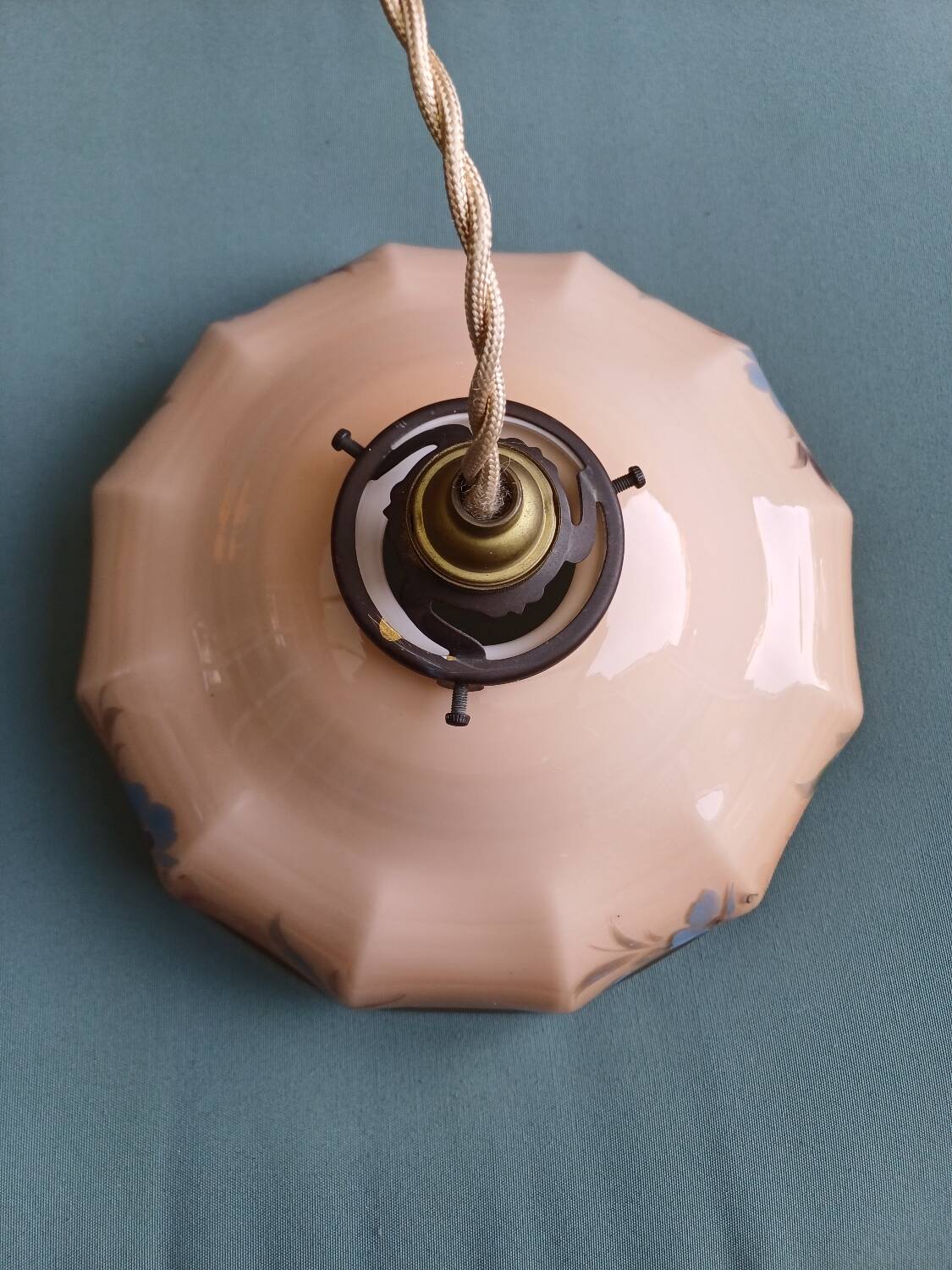 Suspension in pink opaline painted art deco