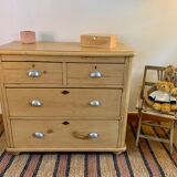 Antique chest of drawers