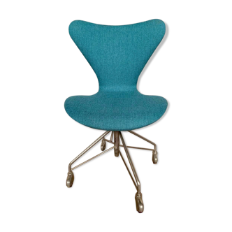 Swivel chair Arne Jacobsen 3117 Publisher Fritz Hansen Denmark year 1960