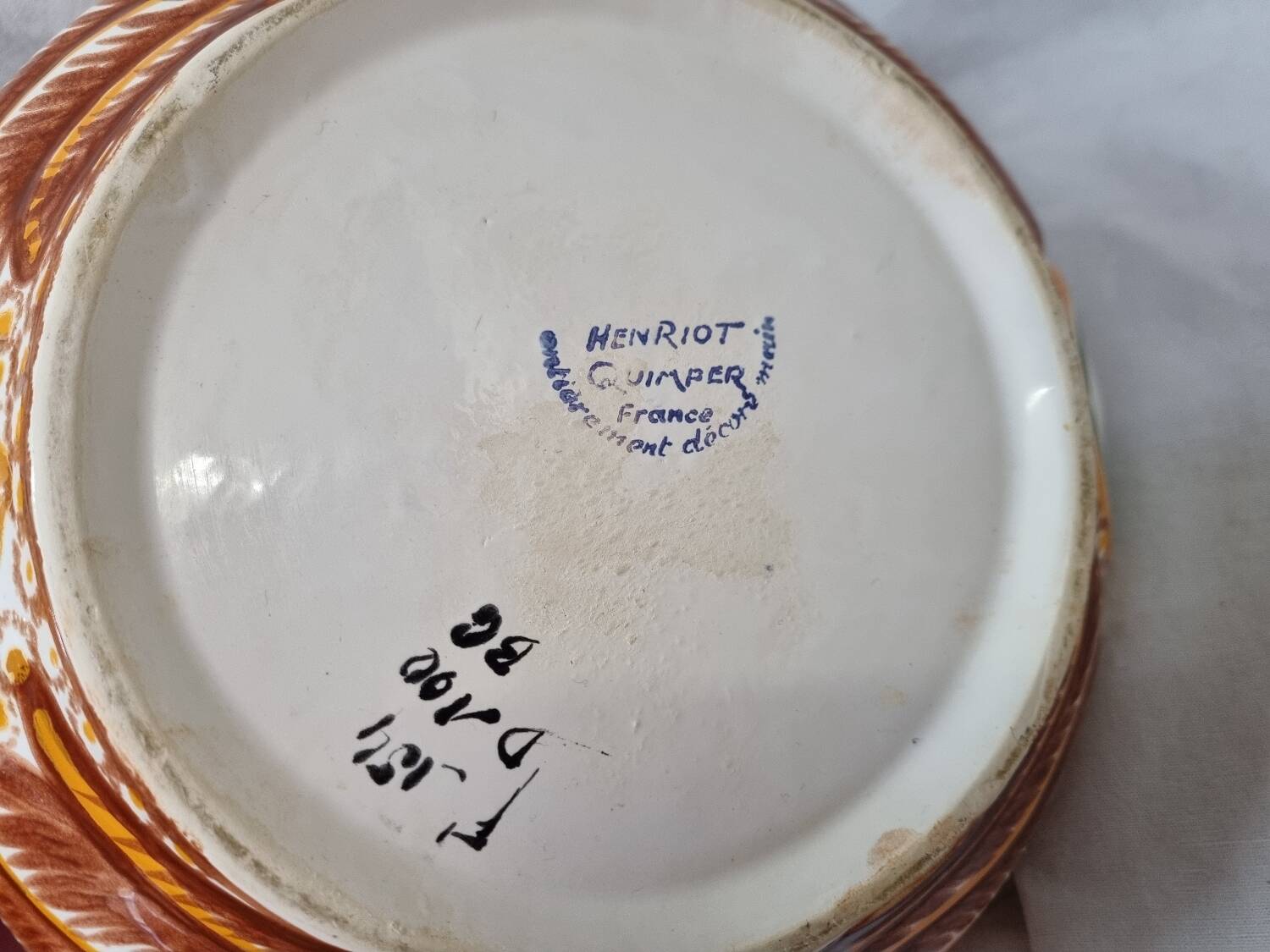 Henriot Quimper fruit bowl, duck or swans