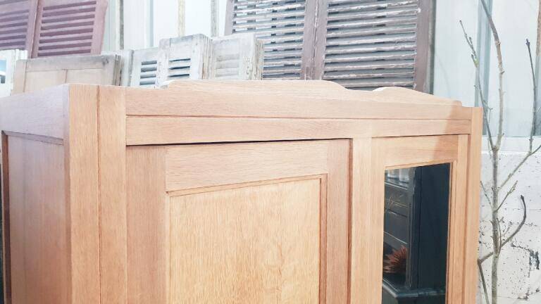 Vintage mirror cabinet