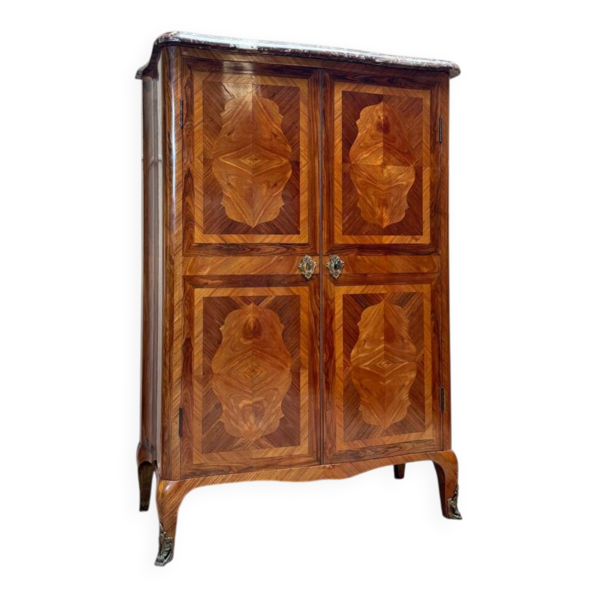 Armoire en marqueterie de style Louis XV, époque Napoléon III XIX eme