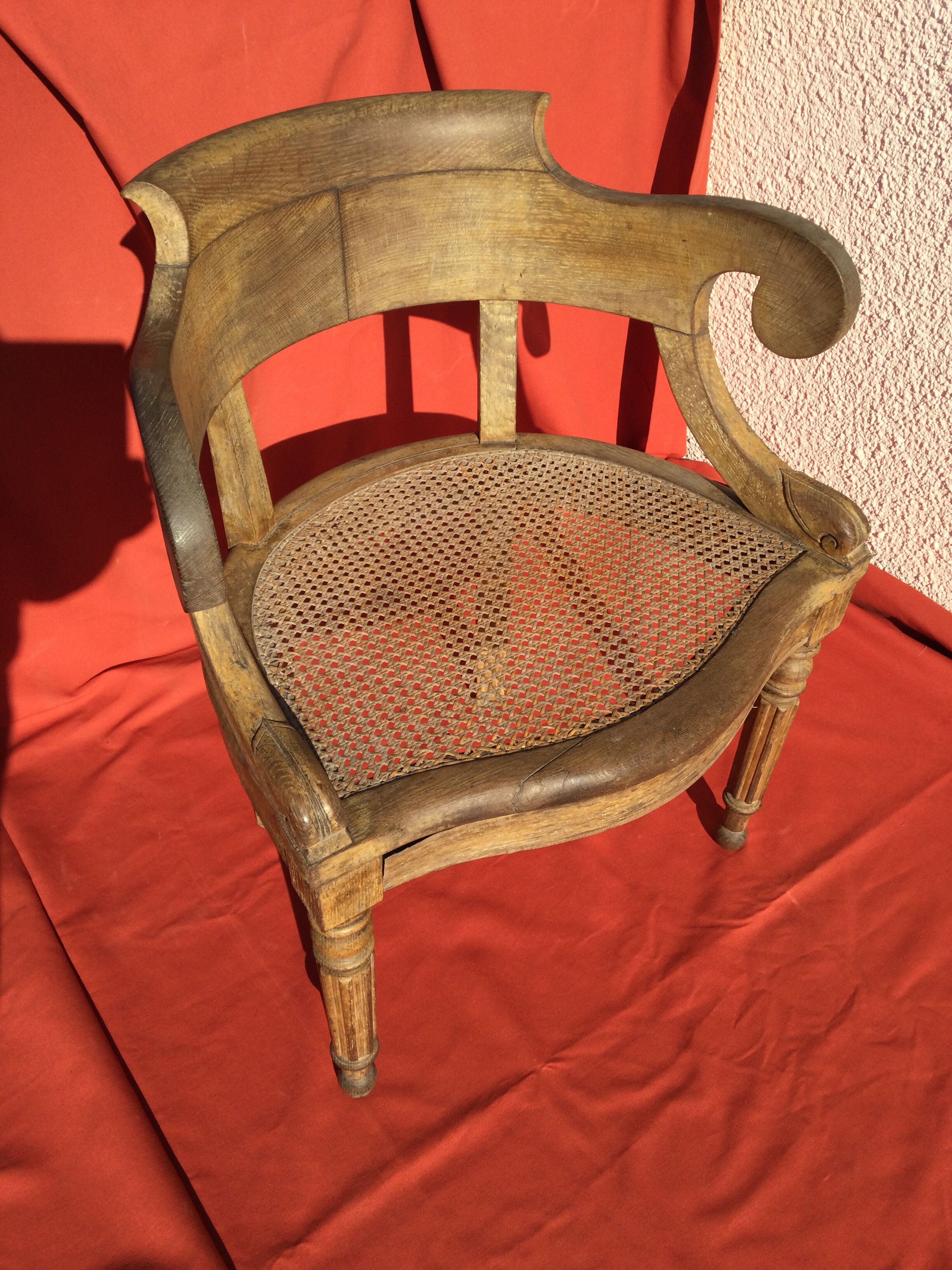 Louis XVI-style wooden desk and canage