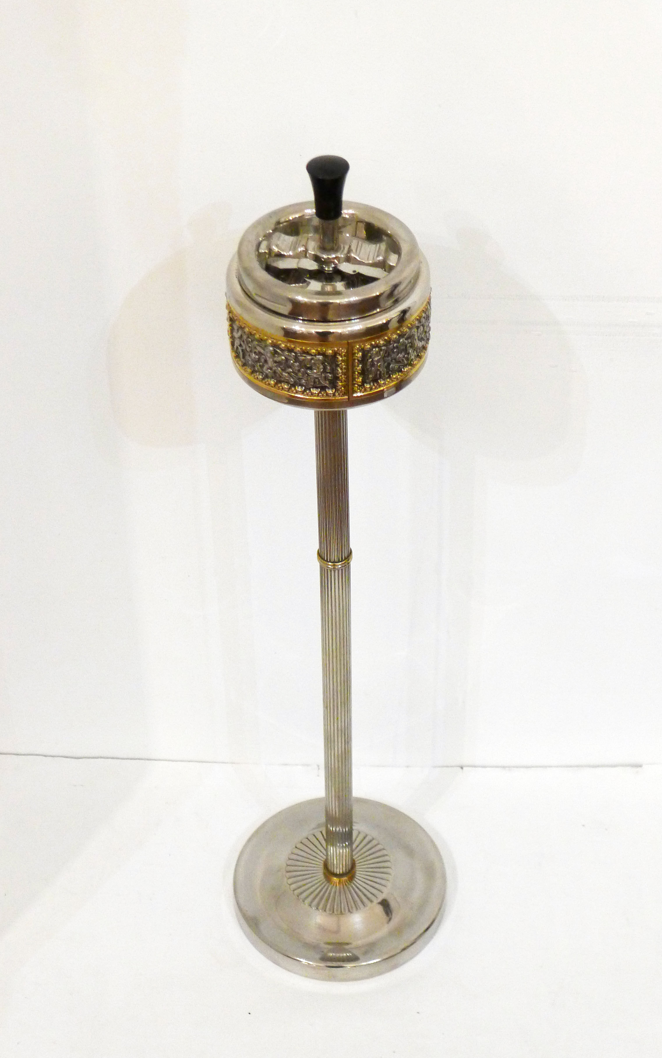 "Roulette ashtray Germany" bas-relief décor