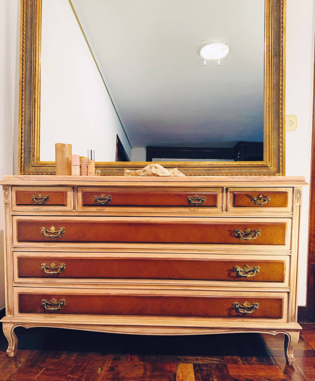 Neo-classical mirror, 1970