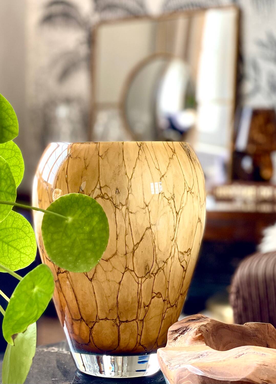 Mouth-blown glass vase.