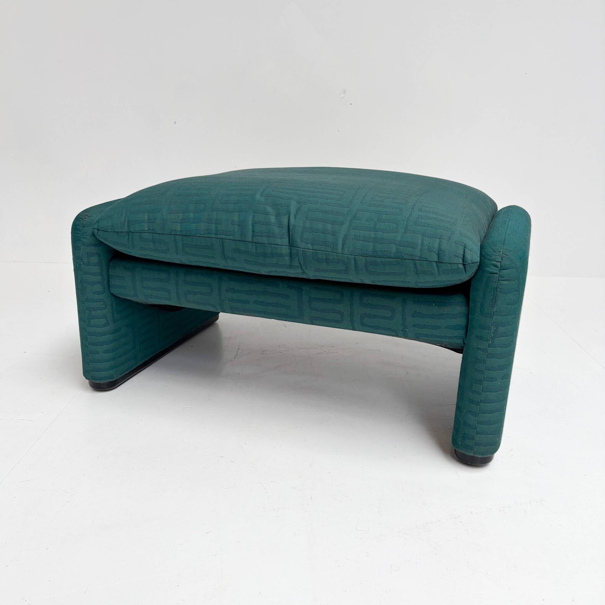 Maralunga sofa with footstool by Vico Magistretti for Cassina, 1970s