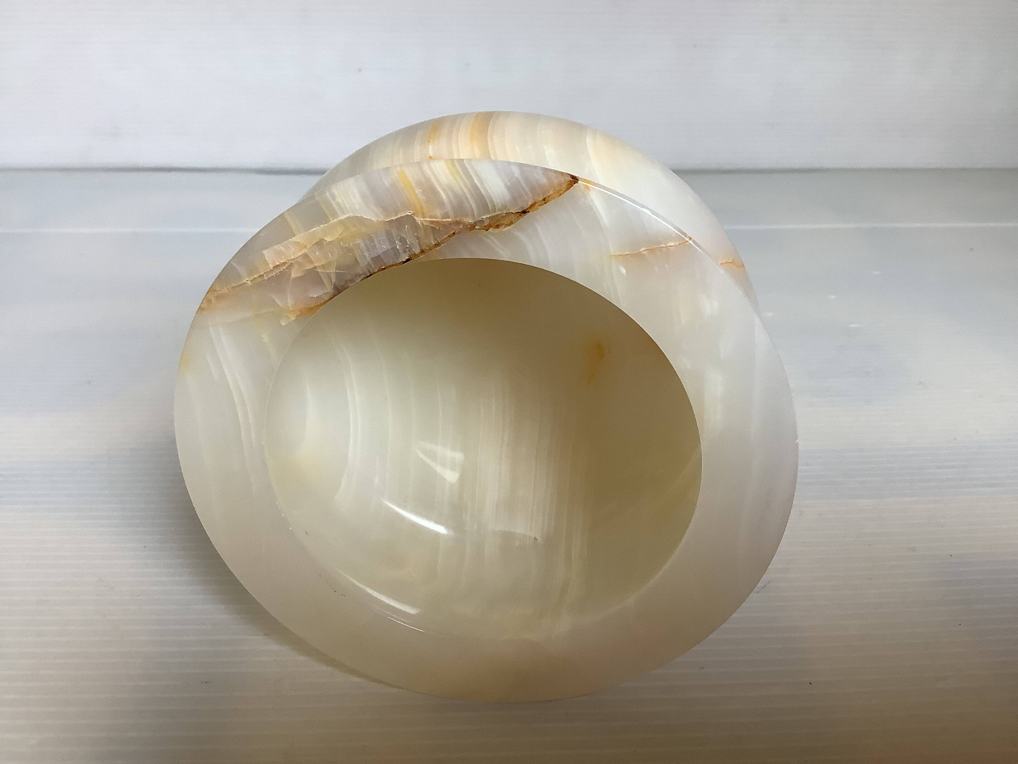 Onyx ring sizer pocket