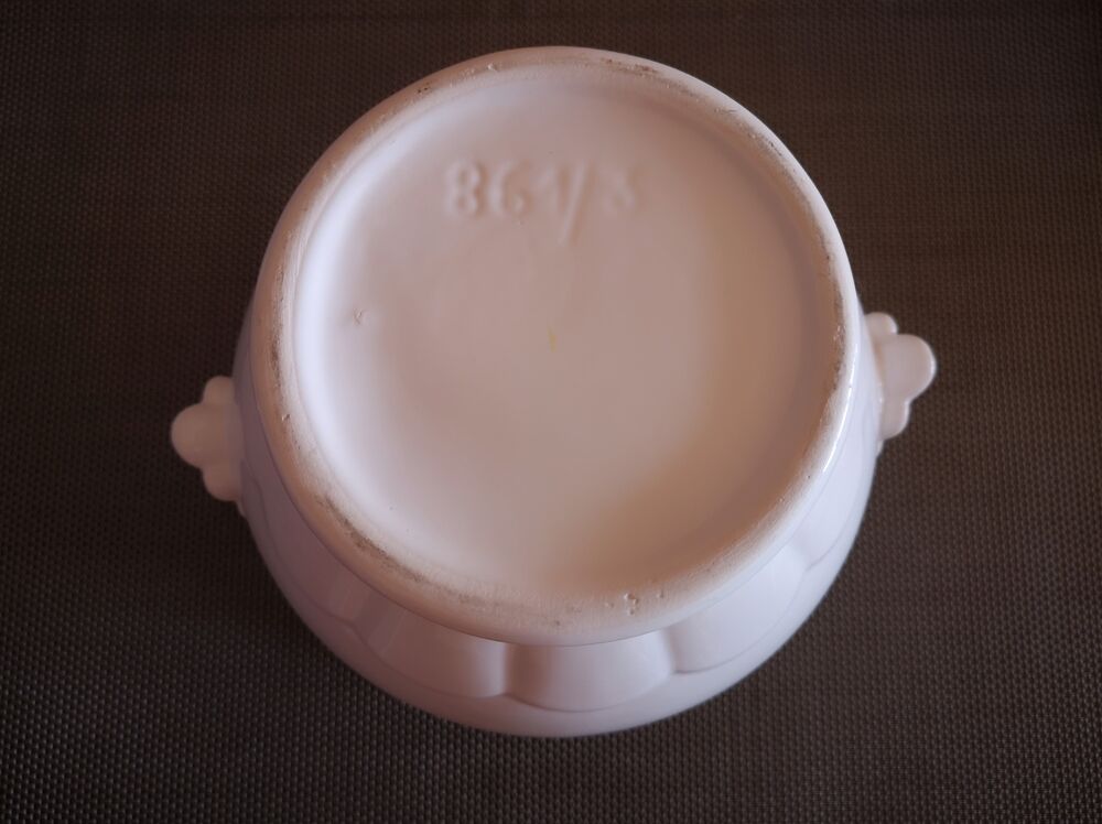 Pot / cover pot in glazed white ceramic - 1950s