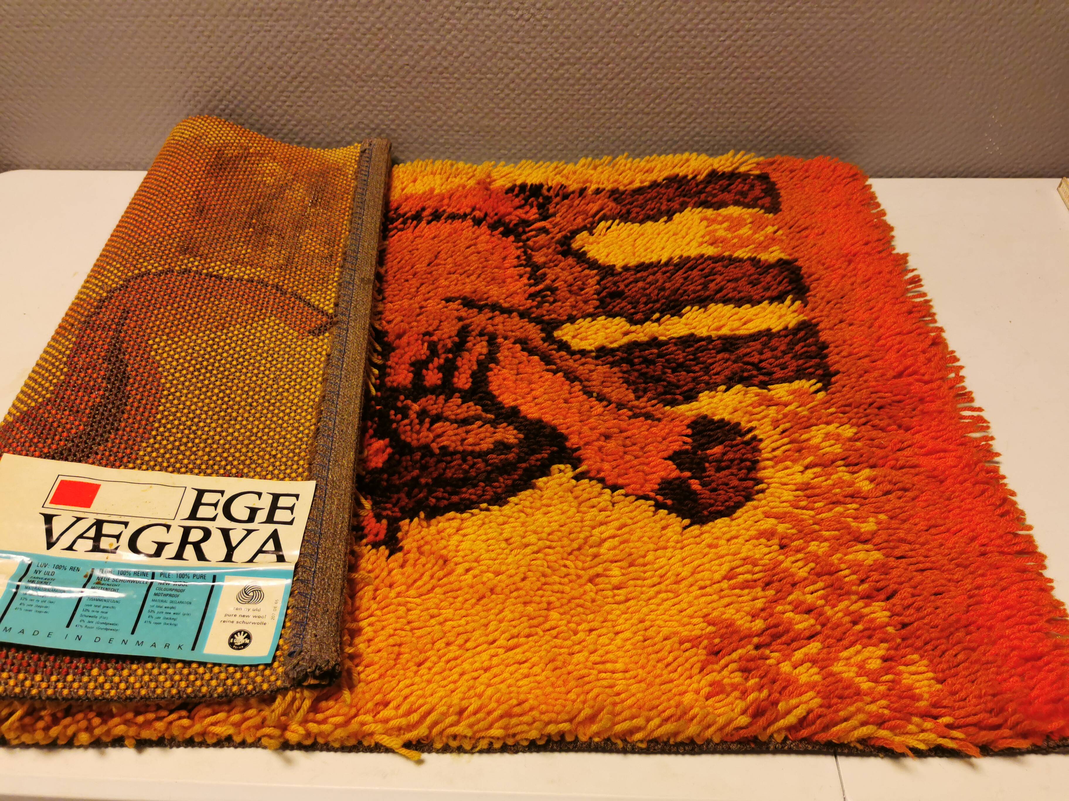 Tapis rya scandinave des années 1970, produit par ege rya.