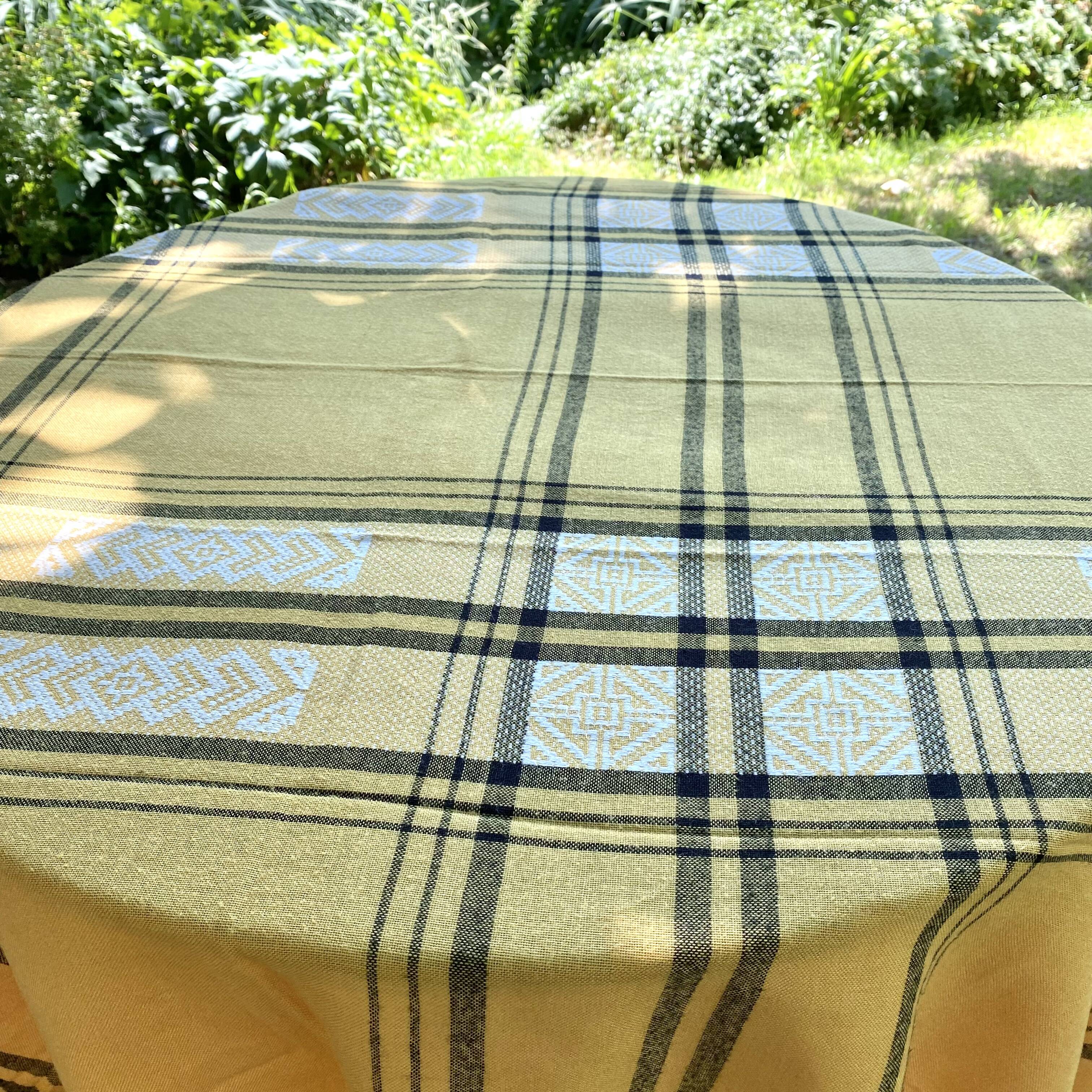 Square vintage tablecloth 140x140