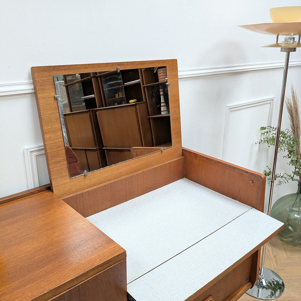 Commode avec coiffeuse intégrée