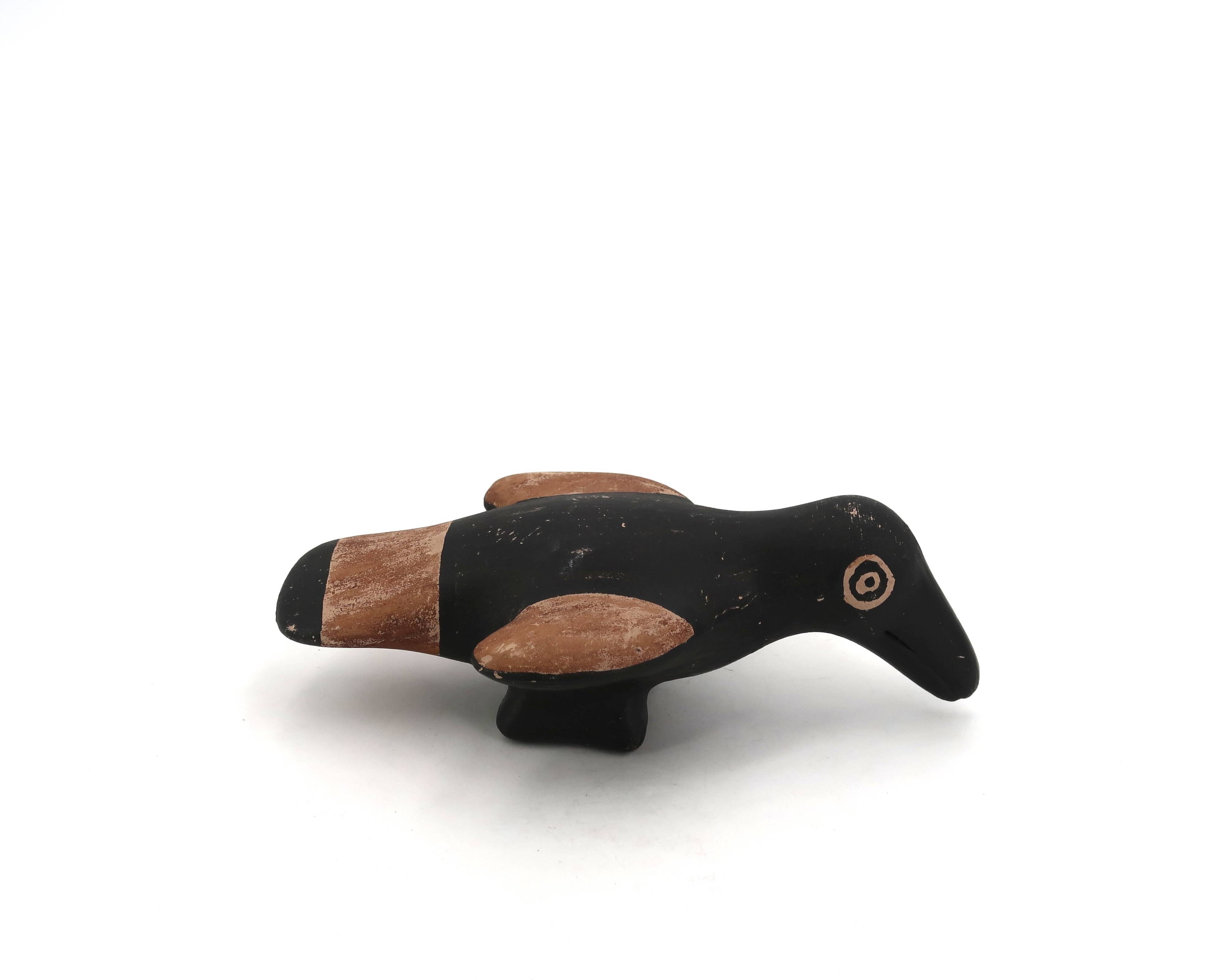 Black and brown folk bird in ceramic, Mexico Peru 1970s