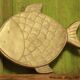 Fish trivet