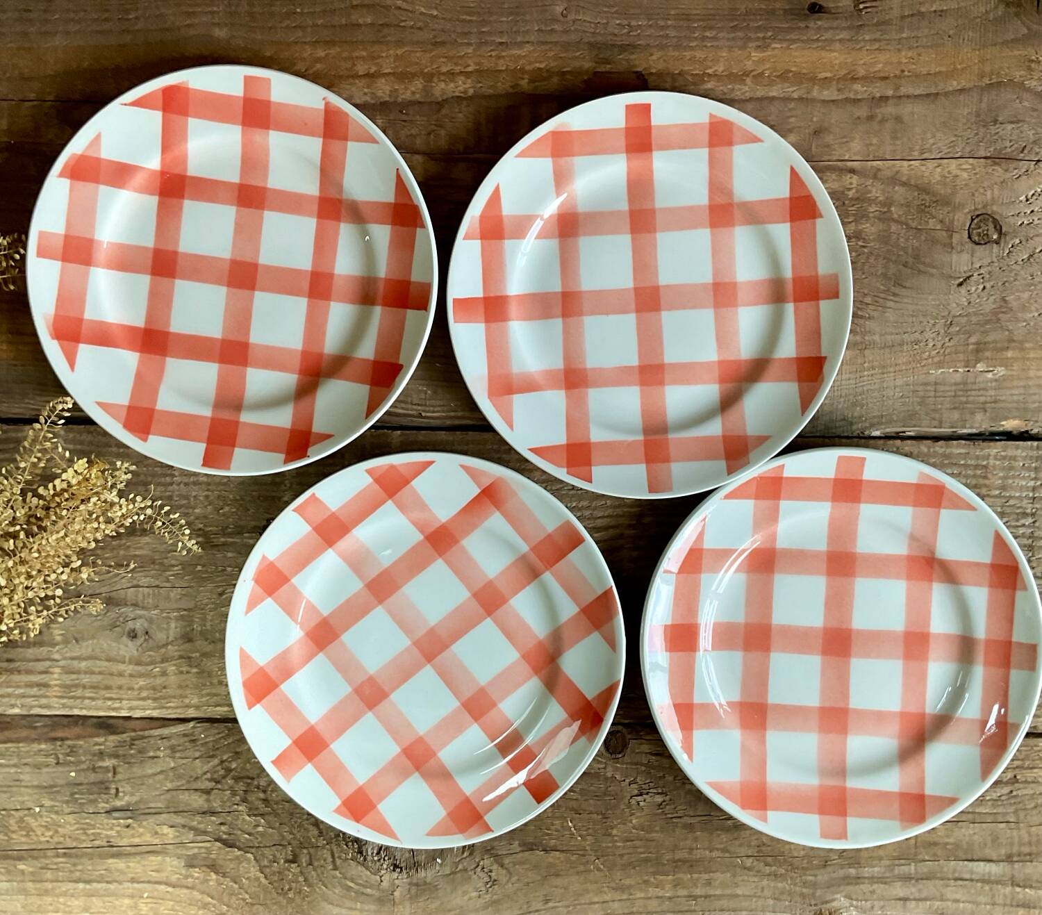 4 Moulin Des Loups “torchon” dessert plates