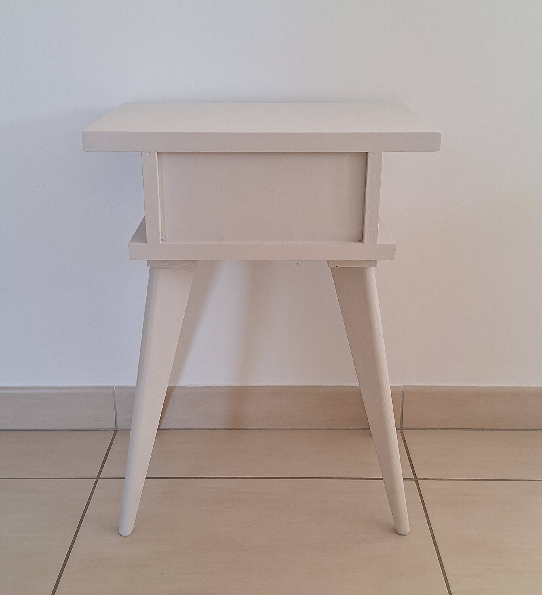 Pair of vintage bedside tables from the 50s/60s.