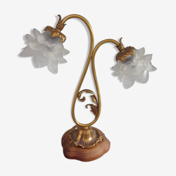 Bronze lamp has 2 tulips shaped flowers