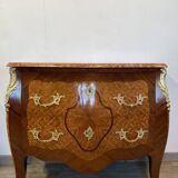 Louis XV chest of drawers in rosewood