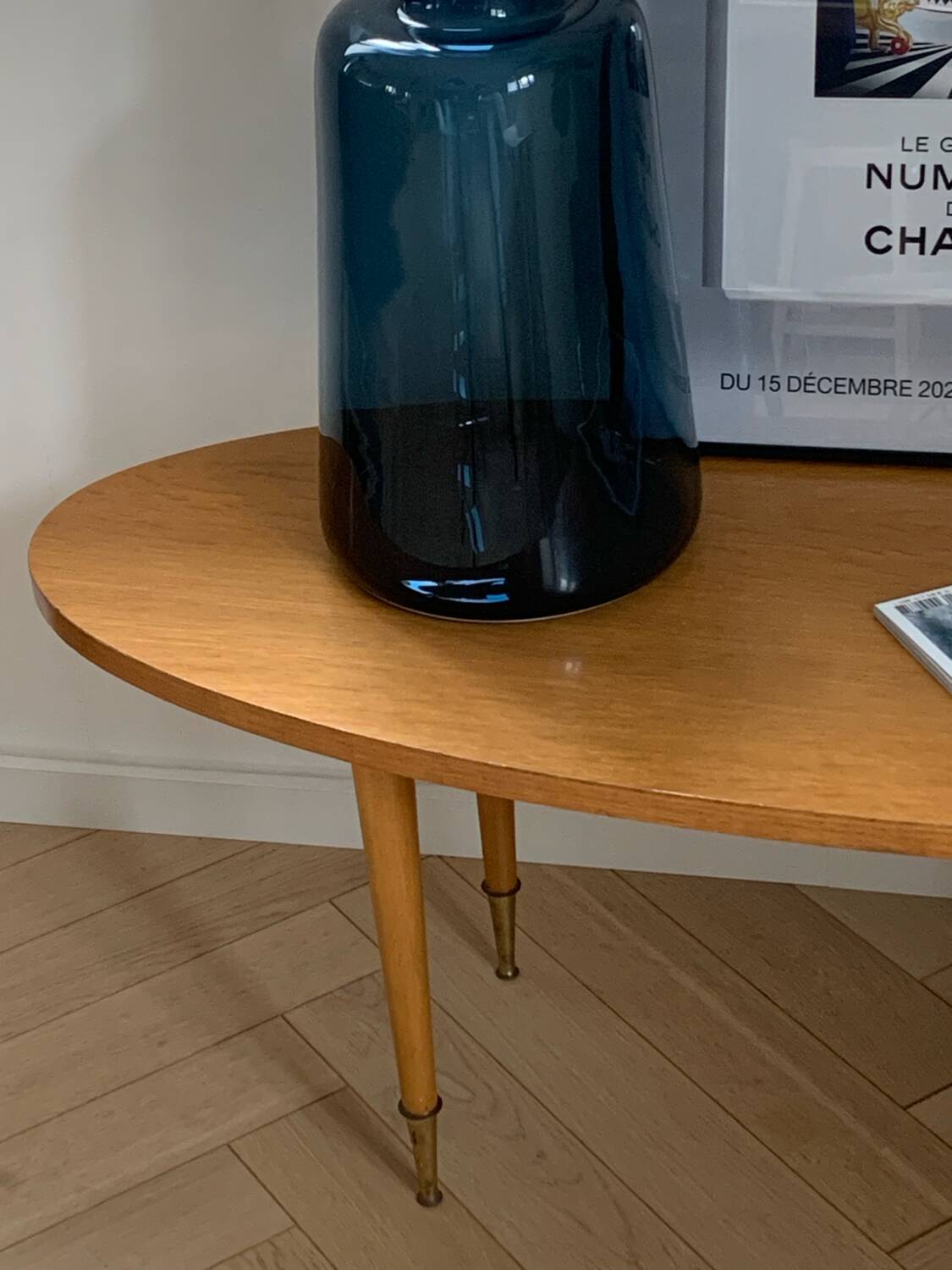 Coffee table with compass legs