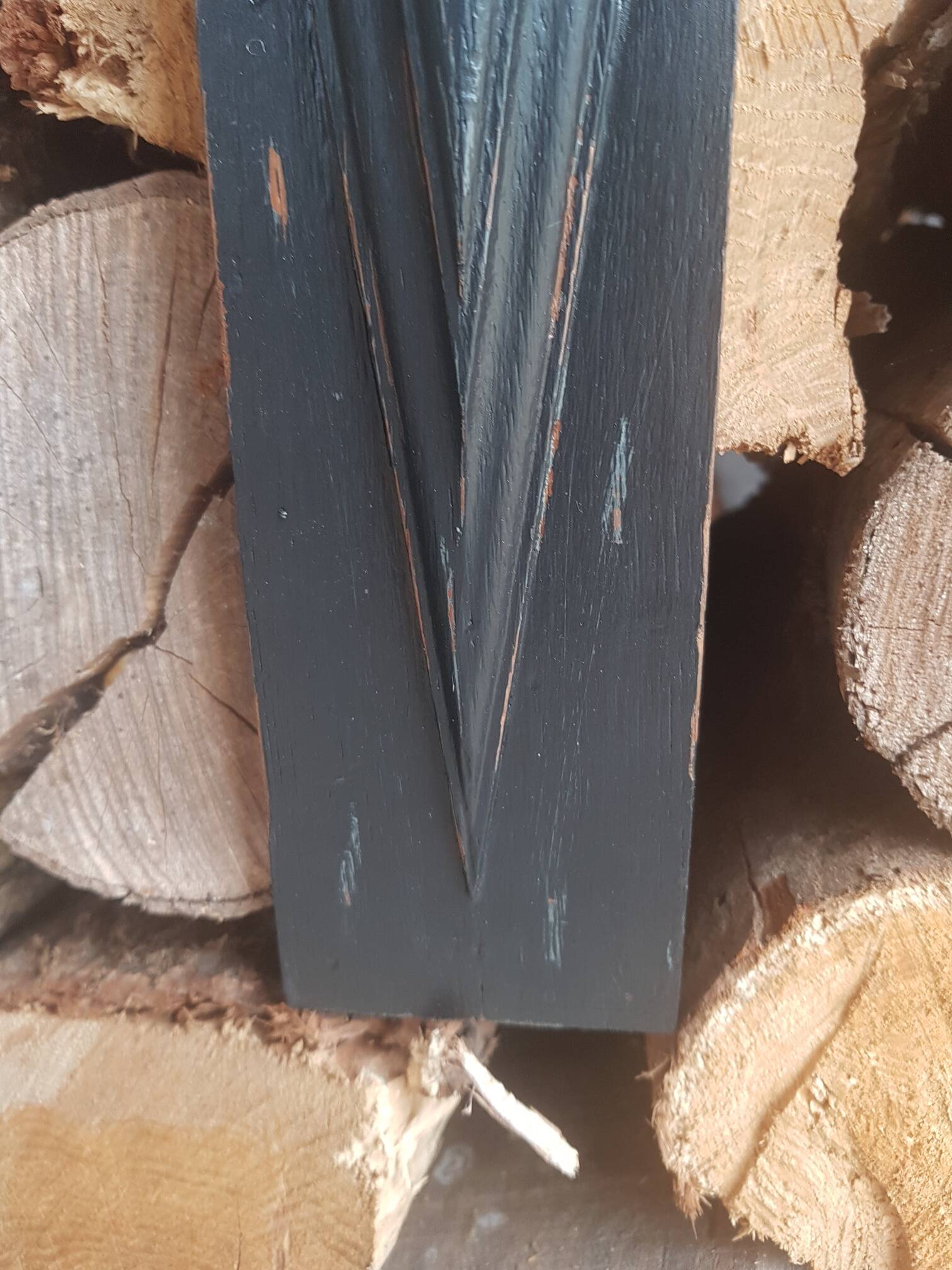 Black patinated rectangle woodwork