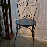 Chaise en fer forgé et bois
