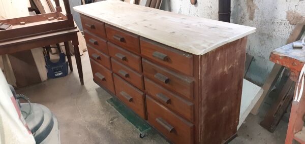 Meuble à tiroir d'épicerie