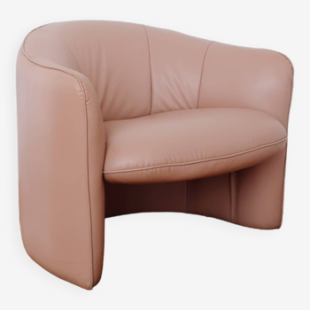 Swann pink armchair