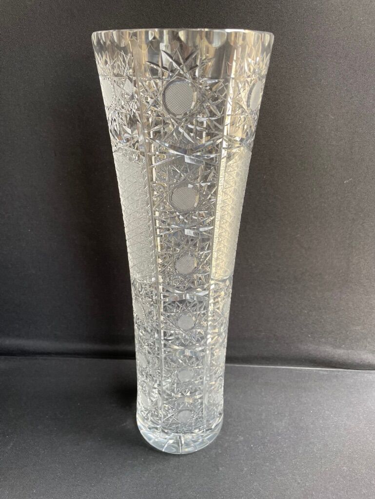 Carved crystal vase - Mid-twentieth century