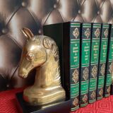Serre livres chevaux