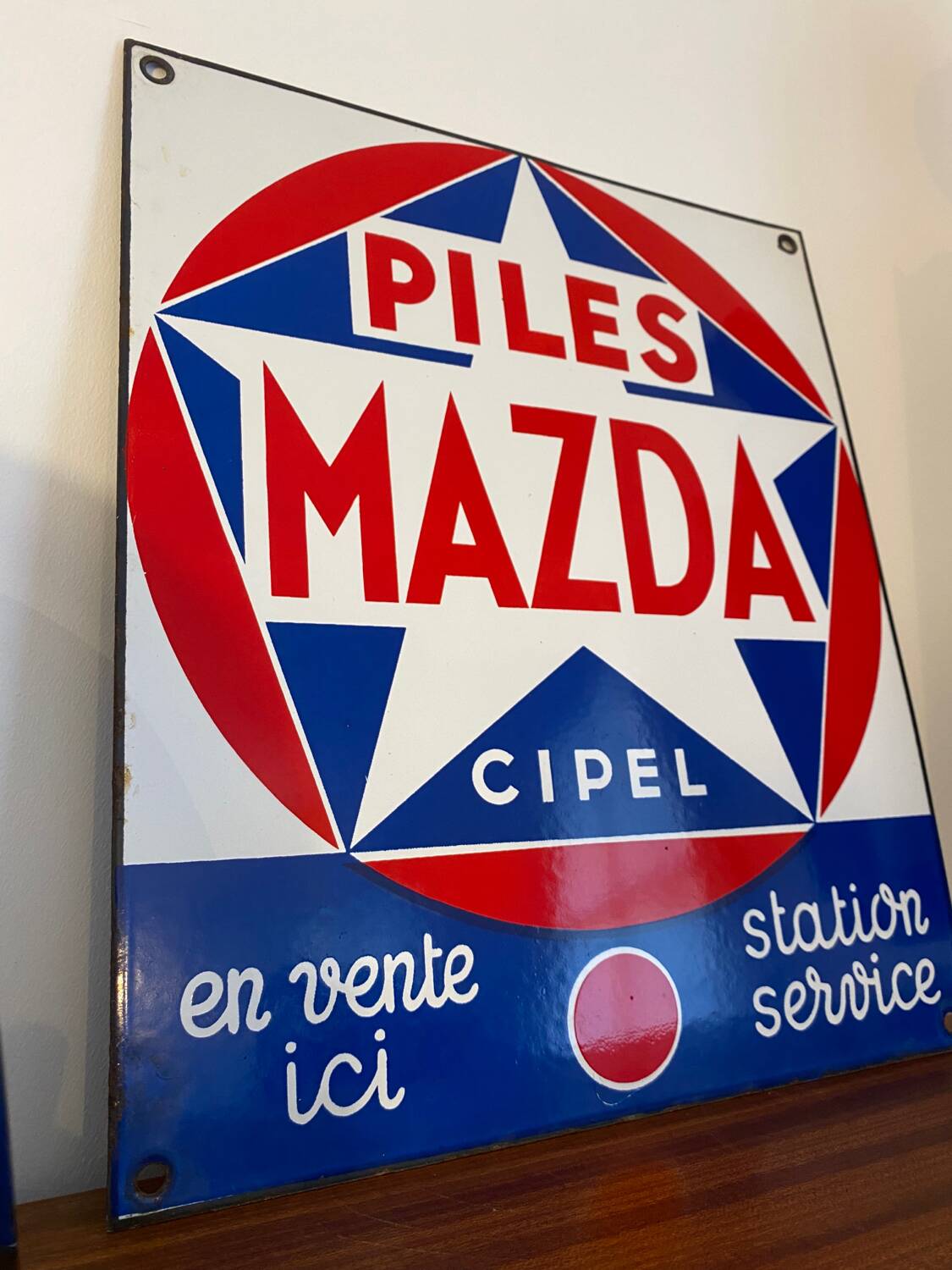 Plaque émaillée piles Mazda
