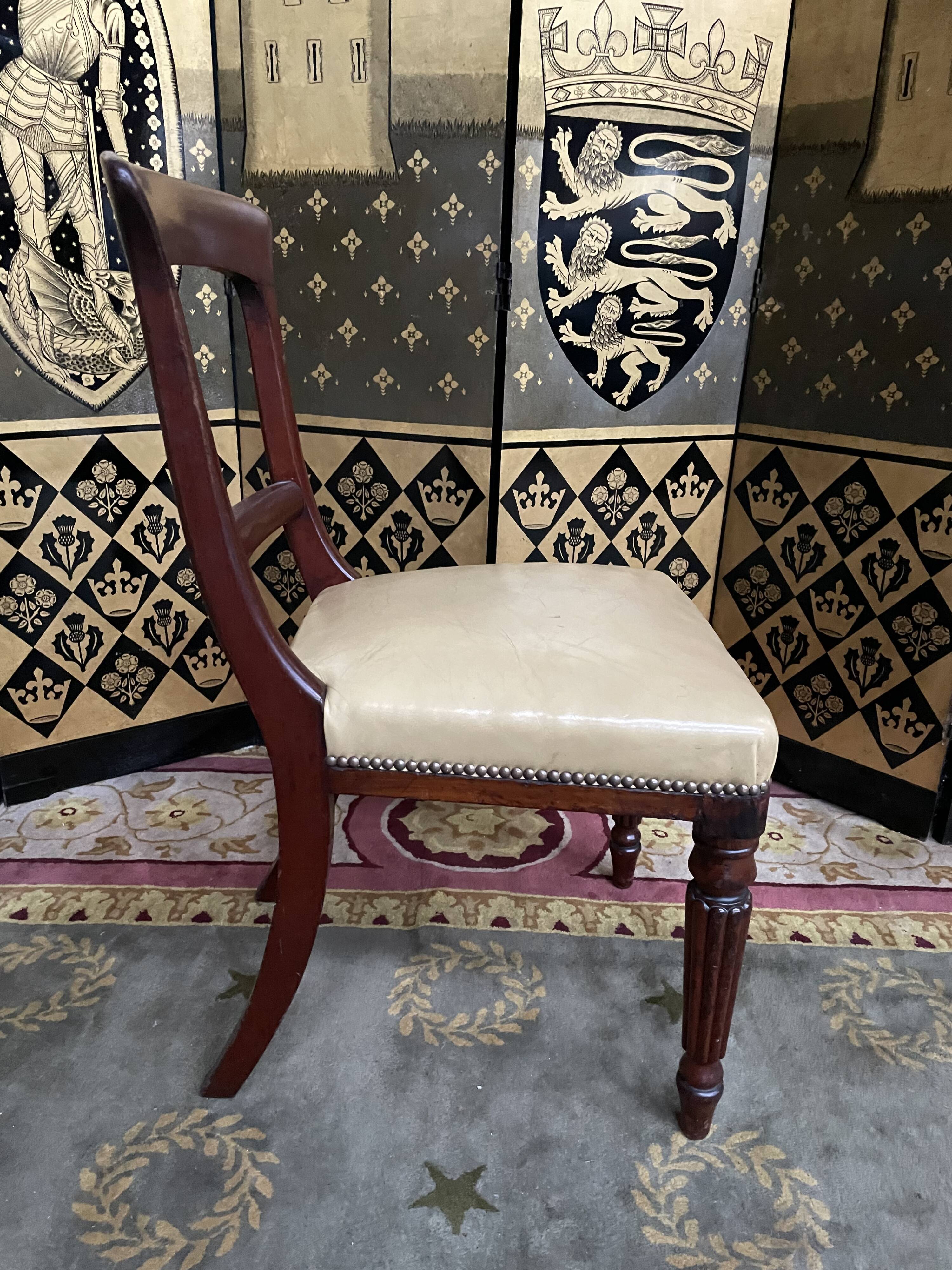 6 chaises anglaises Louis Philippe en acajou et cuir
