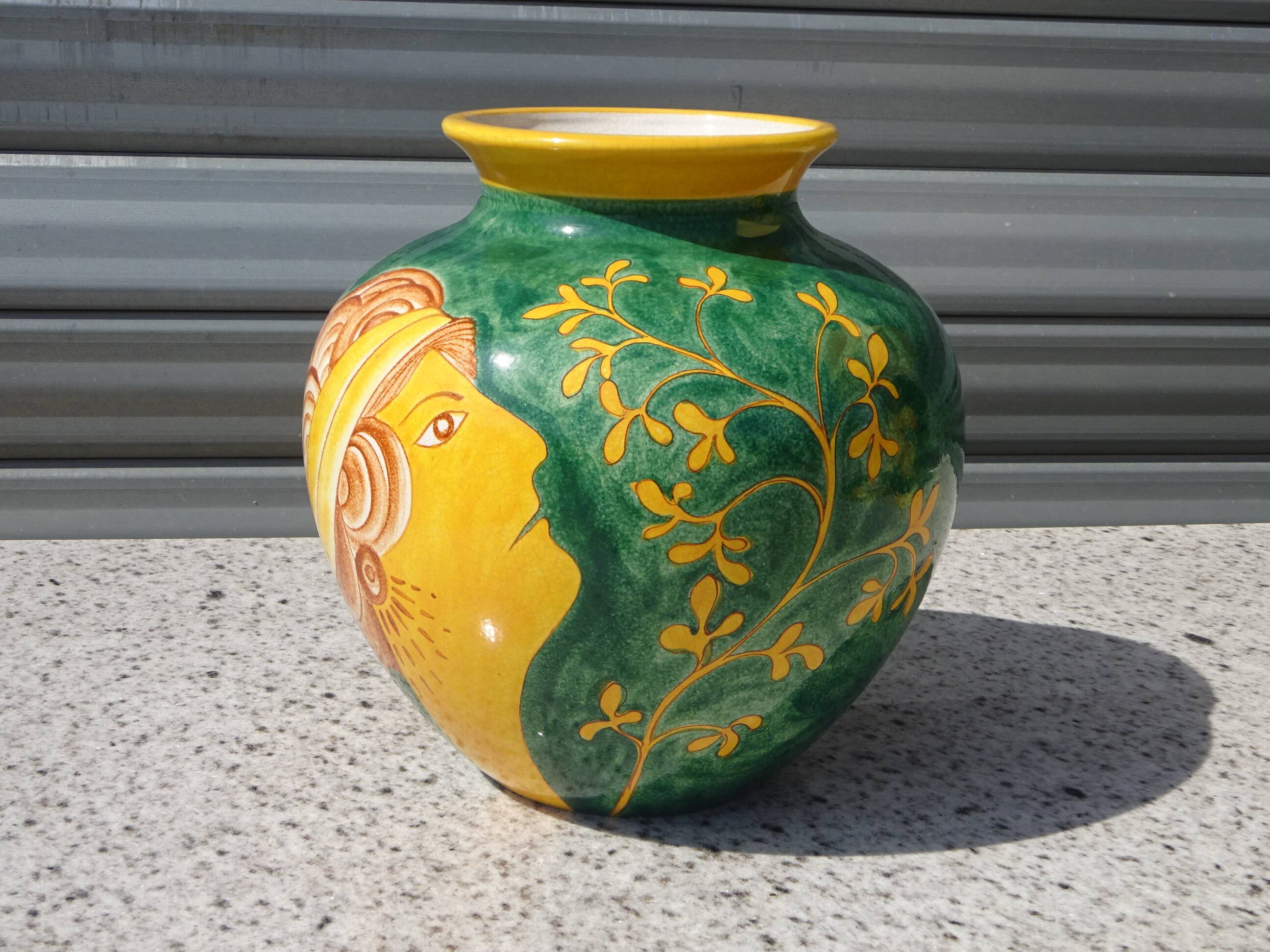 Lampe en céramique avec plat et vase assorti
