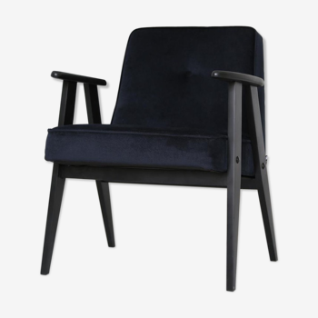 Fauteuil polonais "366" du milieu du siècle en noir, conçu en 1962 par J. Chierowski