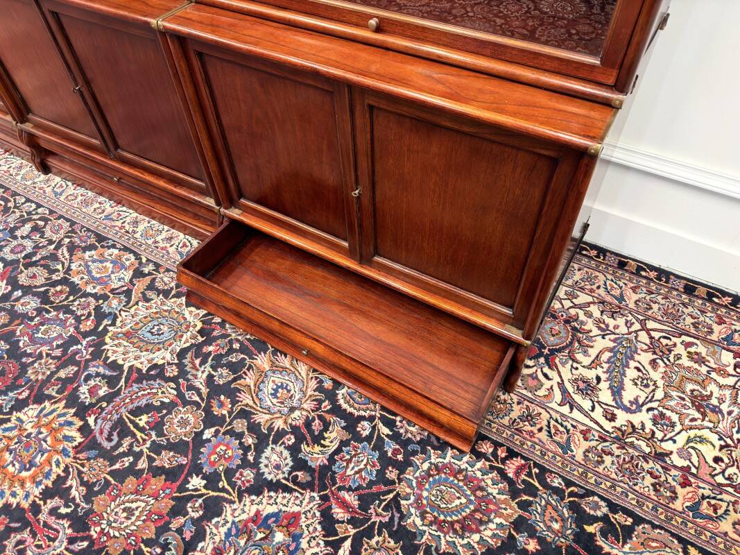 Set Original English Globe Wernicke Bookcase