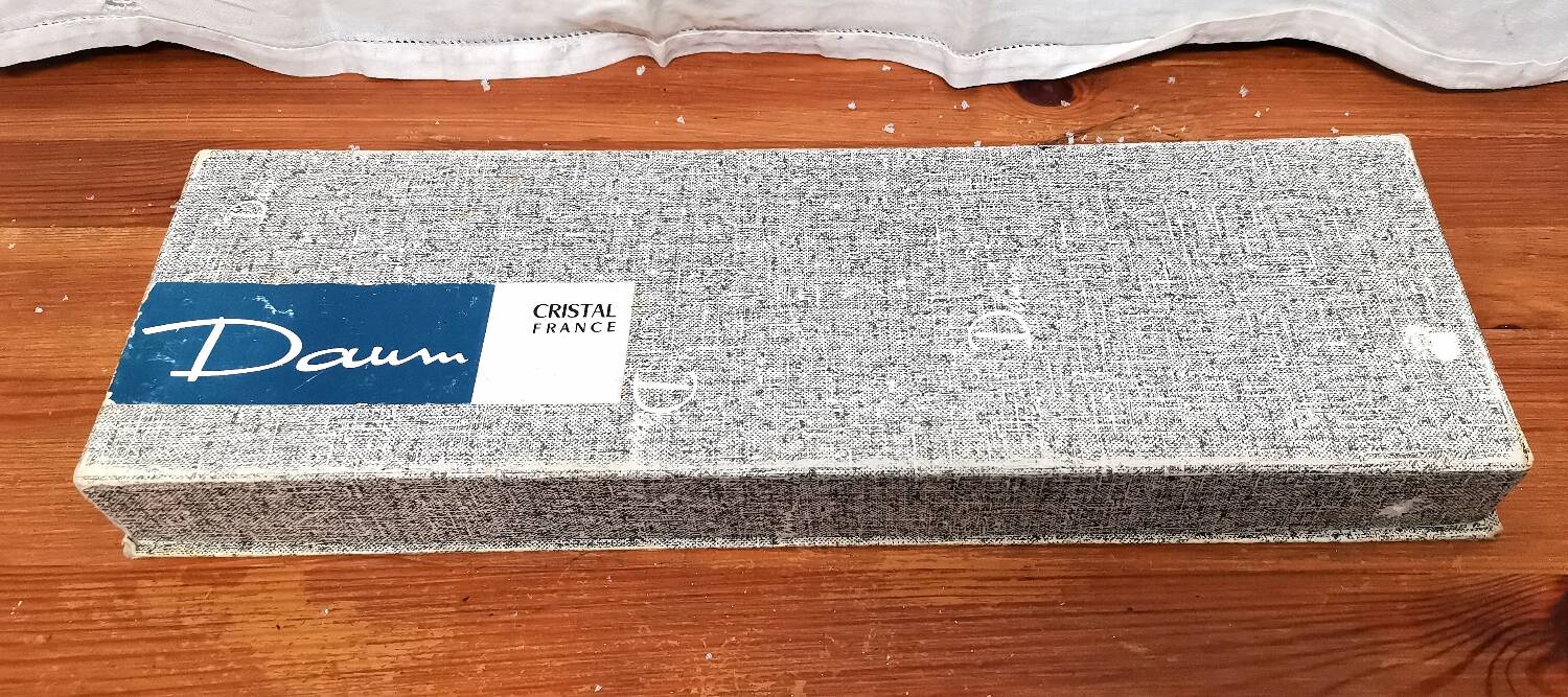 Daum crystal knife holder